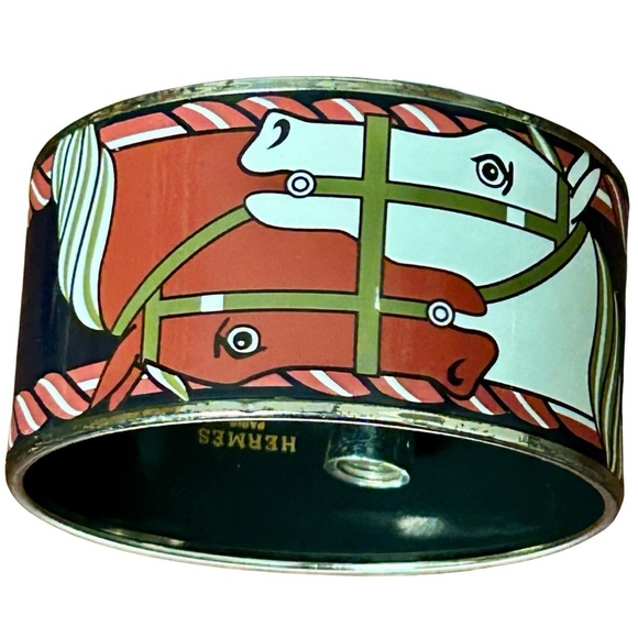 Hermès Enamel Bangle Bracelet – Equestrian Horse Motif - Picture 2 of 5